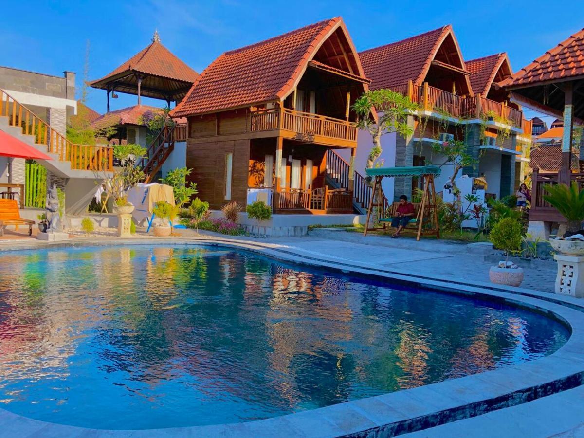 Ayu Laba Beach Villa And Resto Batununggul Exterior photo