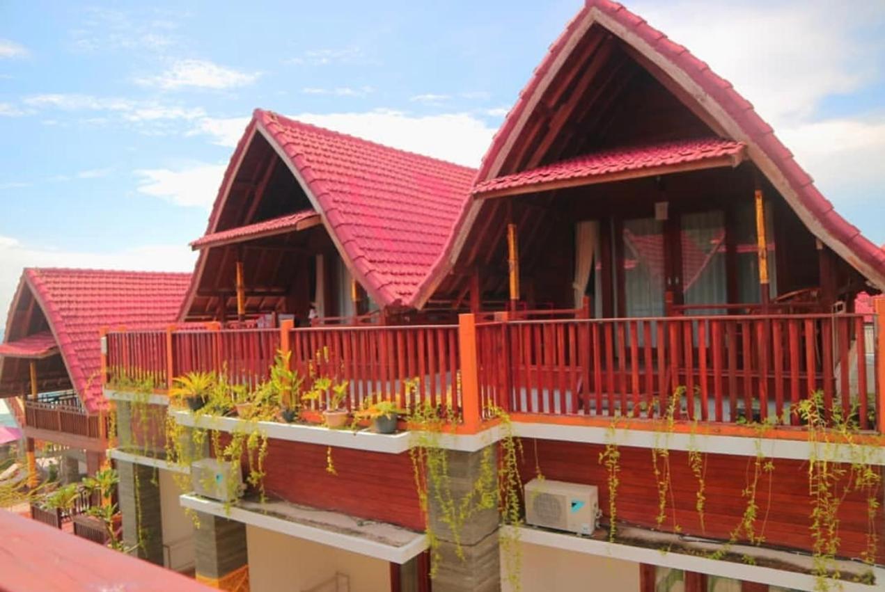 Ayu Laba Beach Villa And Resto Batununggul Exterior photo